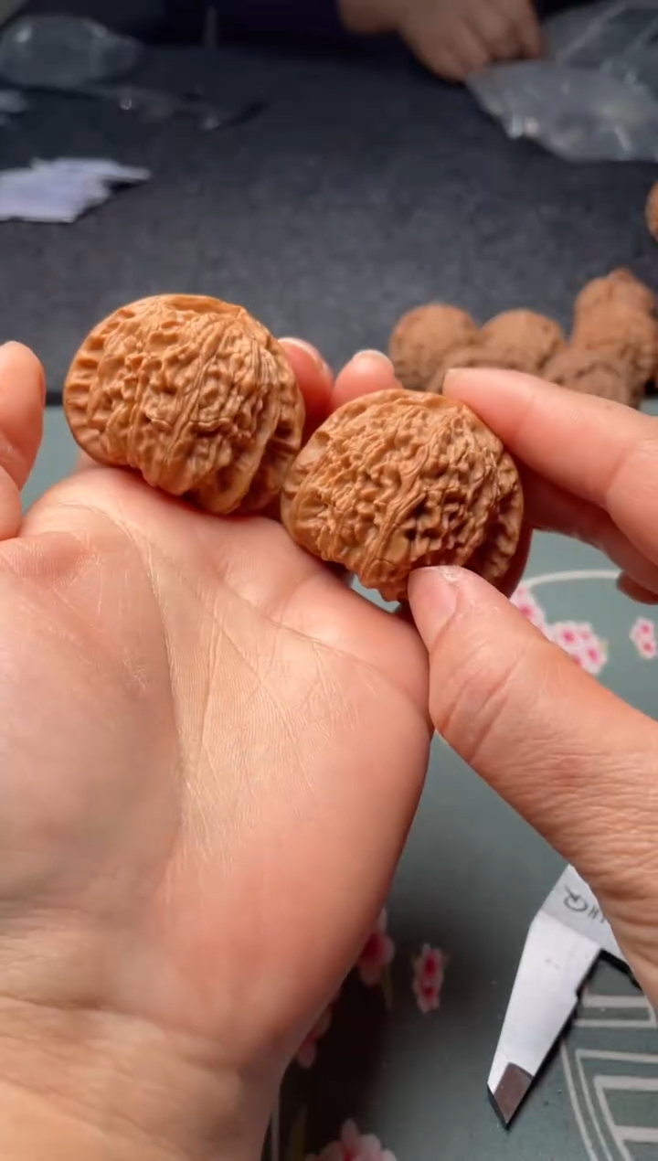 把件文玩核桃w262 白狮子42尺