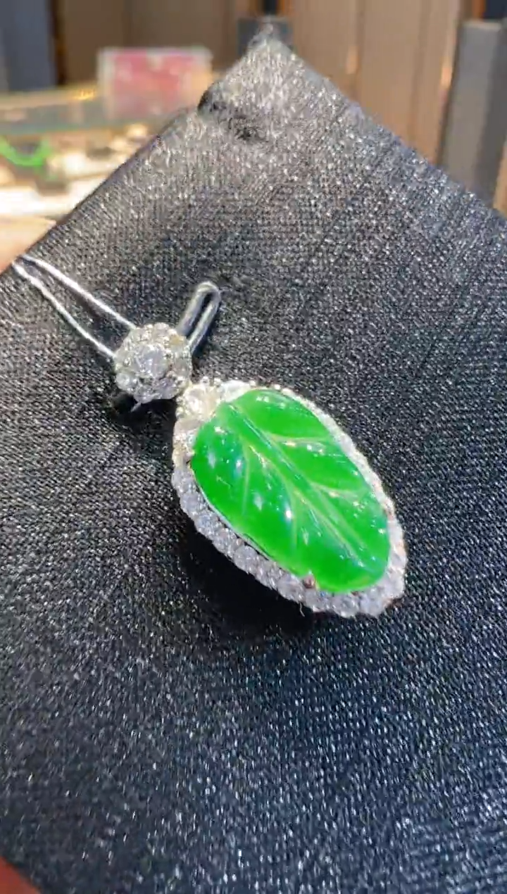 【闪购商品】翡翠吊坠(不含链)银S925镶嵌多样性发货一件