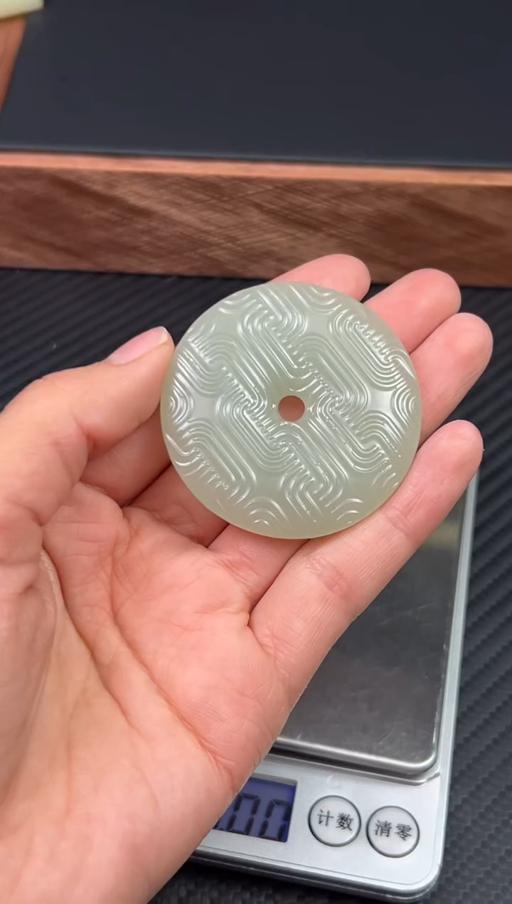 【闪购商品】和田玉未镶嵌把件且末微色差近矿