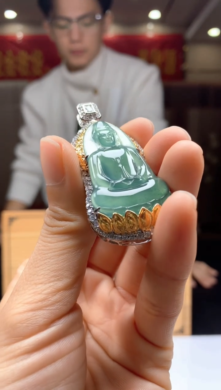 【闪购商品】翡翠颈饰未镶嵌********s10