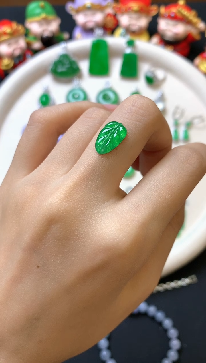 定制翡翠未镶嵌裸石（镶嵌定制）