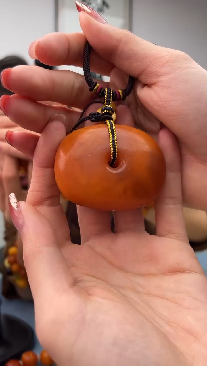 【闪购商品】蜜蜡珠宝奇石未镶嵌假一赔十，多样性发一件042