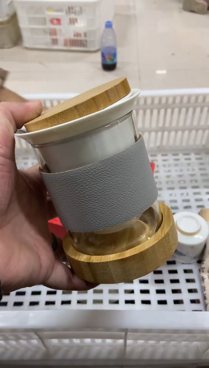 杯子瓷无运费险有瑕疵的摄影的产品有使用过的痕迹有点脏介意勿拍