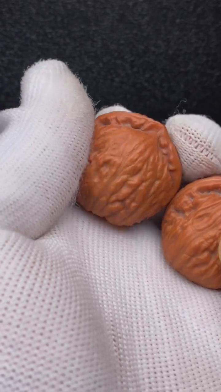 【闪购商品】文玩核桃把件树皮球