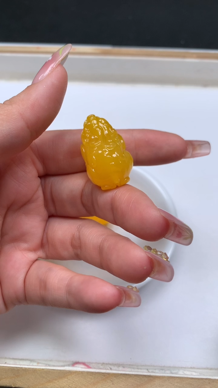 裸石蜜蜡未镶嵌C503 蜜蜡 皮休（通孔）29*17*18mm1个4.9元