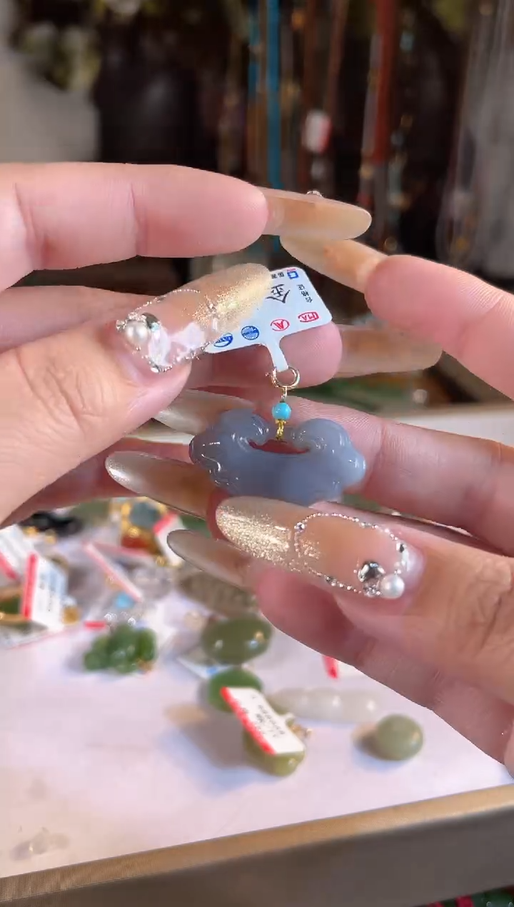 【闪购商品】和田玉吊坠(不含链)银S925镶嵌多样性发货其一