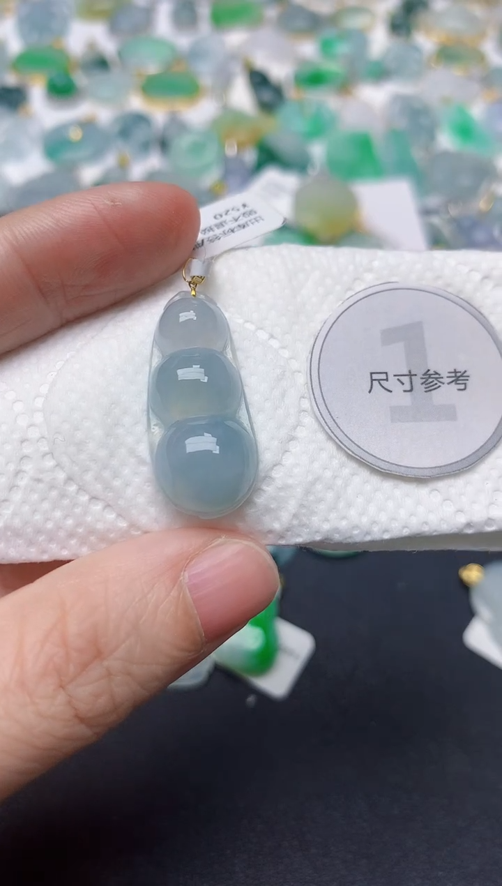颈饰18K金镶嵌翡翠天然缅甸A货翡翠