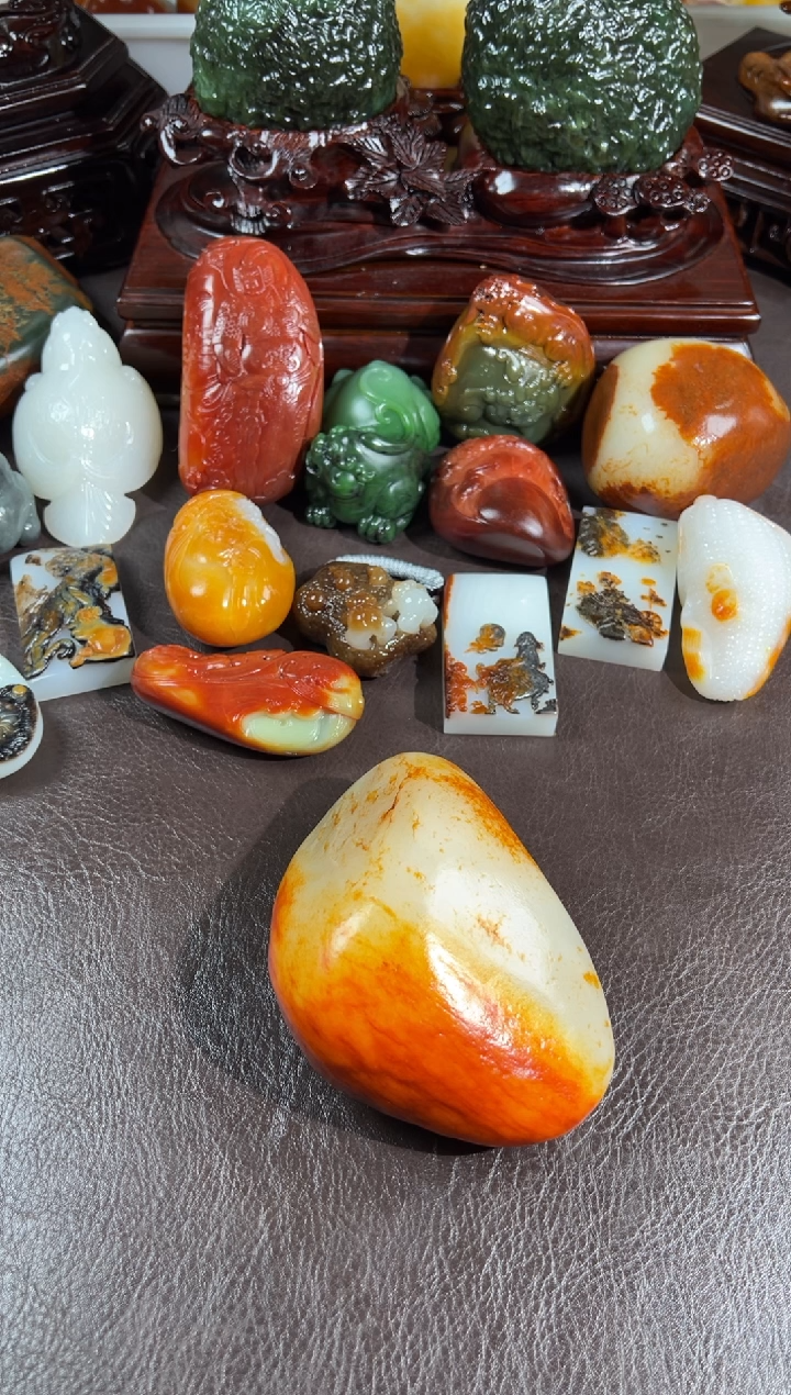 未镶嵌和田玉把件之****.和田玉