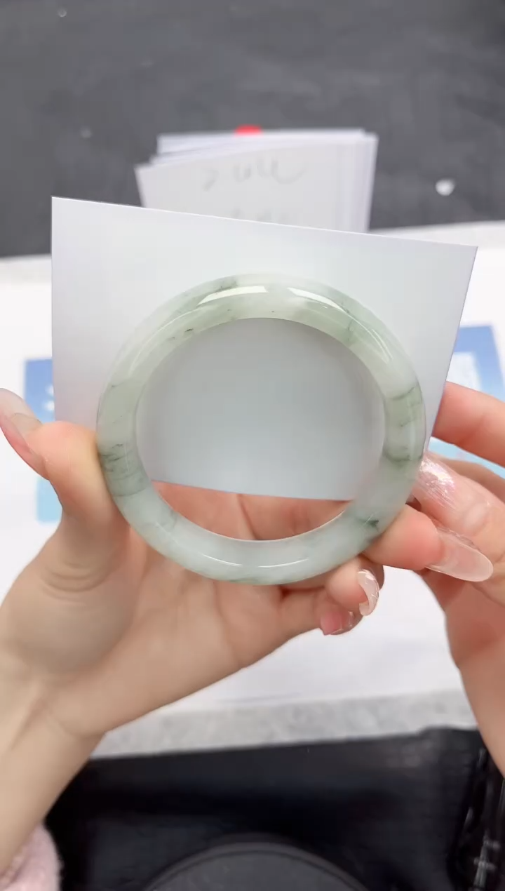 【闪购商品】石英质玉手镯未镶嵌O223-56