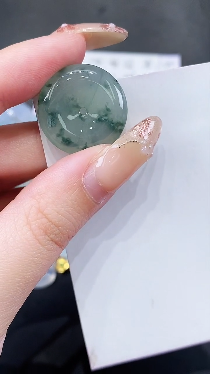 翡翠未镶嵌颈饰天然A货翡翠