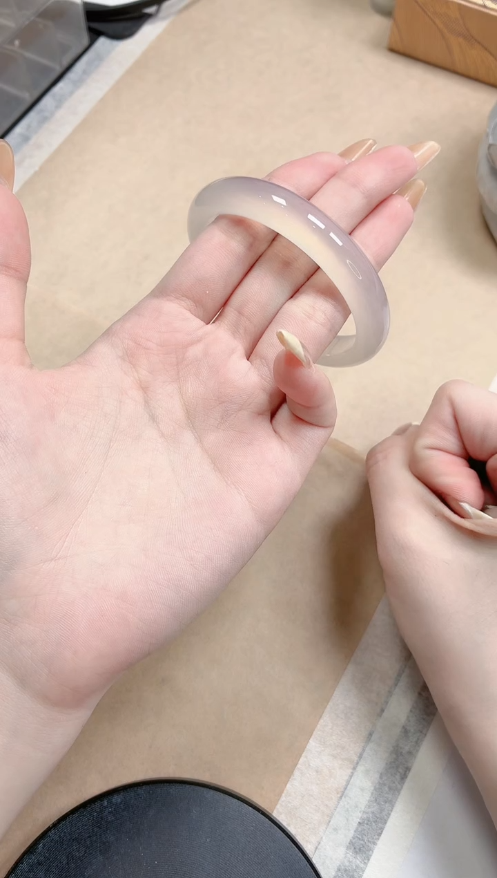 石英质玉手镯未镶嵌154-55.2荔枝
