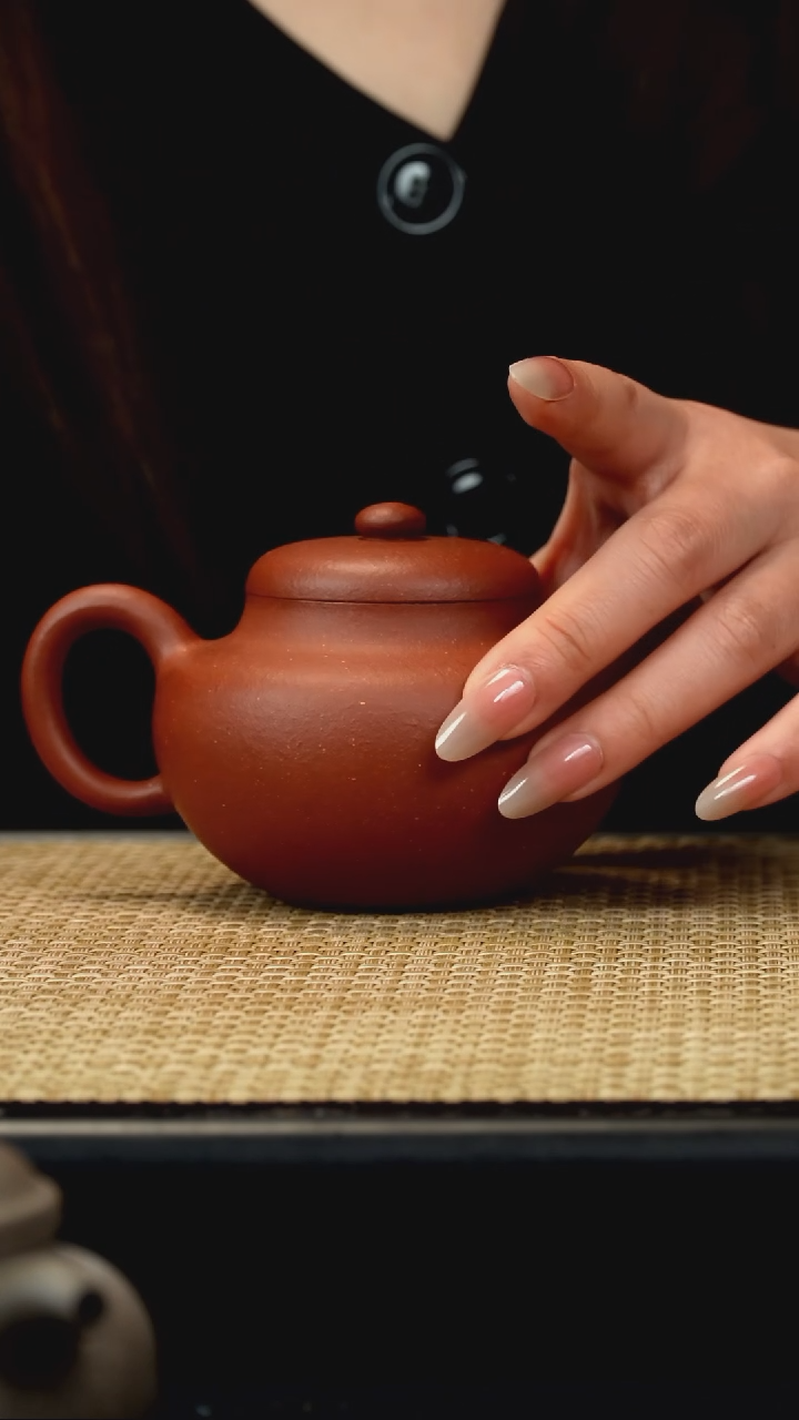 【闪购商品】紫砂茶壶降坡泥柿园230c