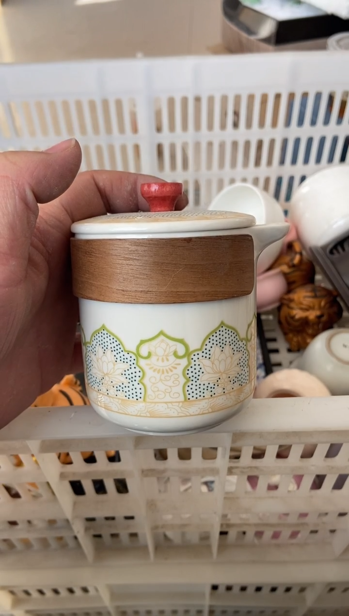杯子瓷无运费险有瑕疵的摄影的产品有使用过的痕迹有点脏介意勿拍