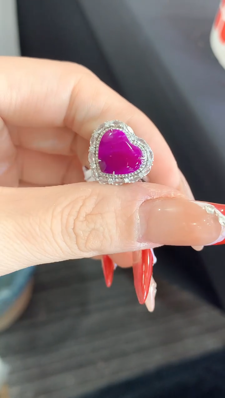 【闪购商品】苏纪石（舒俱来）.18K金镶嵌舒俱来戒指