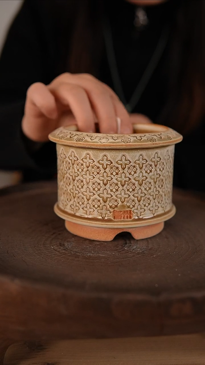 【闪购商品】红陶1-24-298默认有瑕口8.5