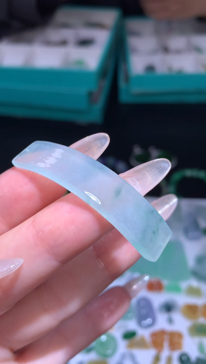 未镶嵌定制翡翠手牌