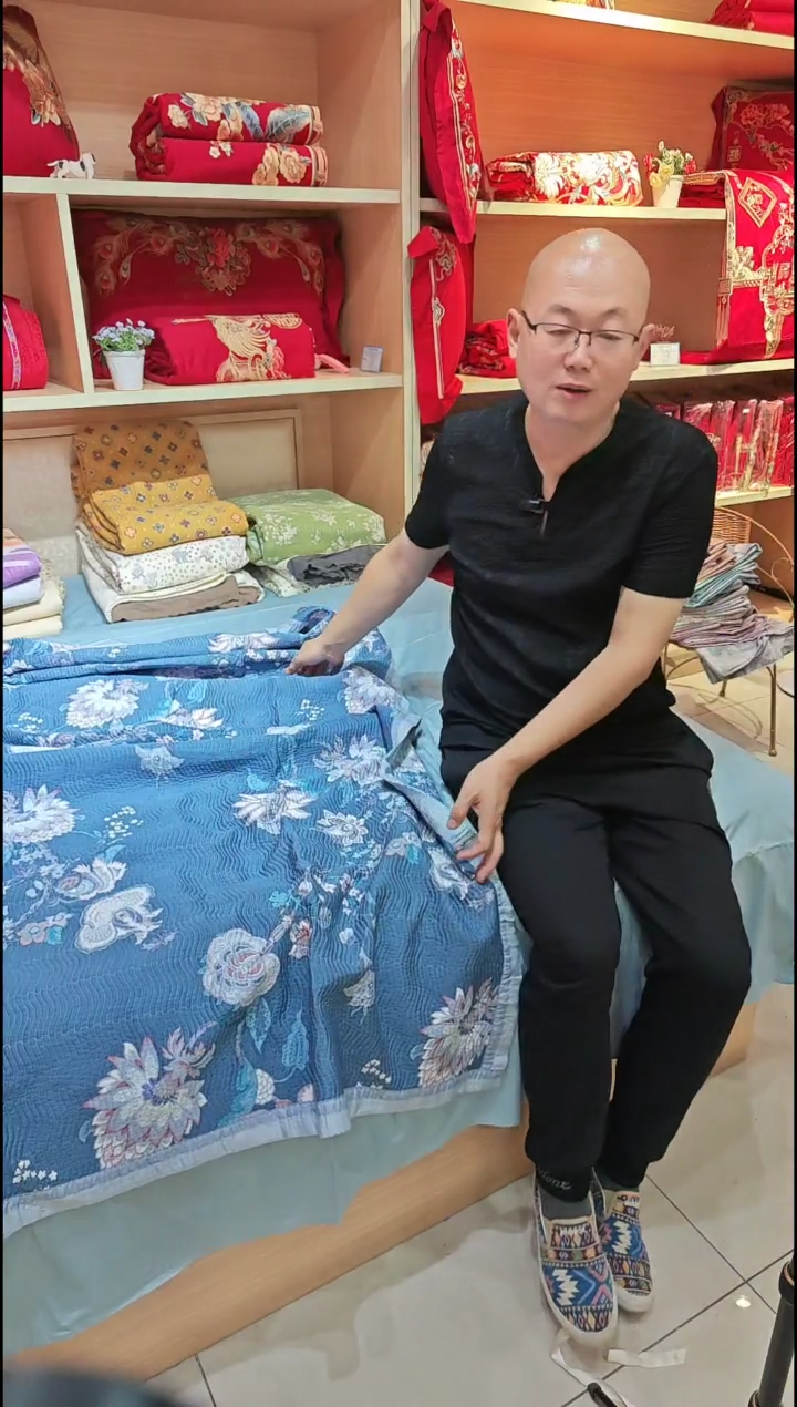 银鼠毛天丝床盖1.75*1.95微瑕