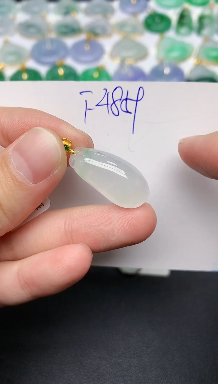 颈饰18K金镶嵌翡翠 天然缅甸A货翡翠百元以上9元证书费自理