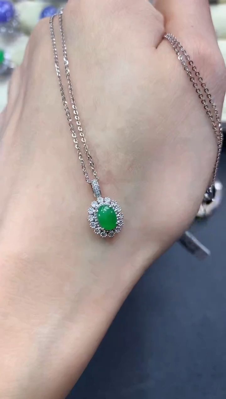 【闪购商品】翡翠颈饰18K金镶嵌a31