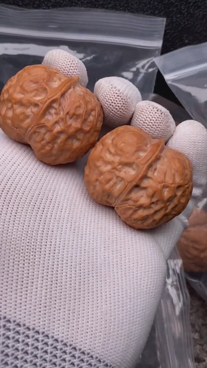 【闪购商品】文玩核桃把件金锭元宝