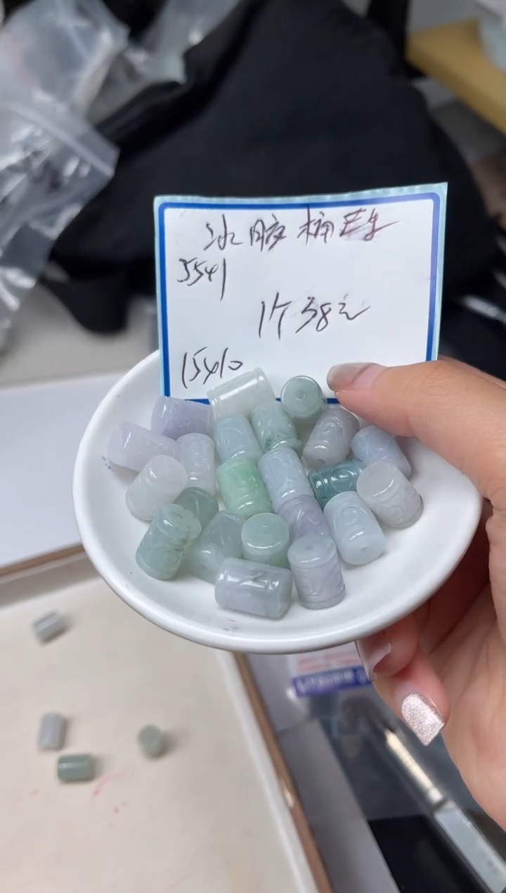 手饰翡翠未镶嵌5541翡翠 冰胶回纹桶珠1个38元