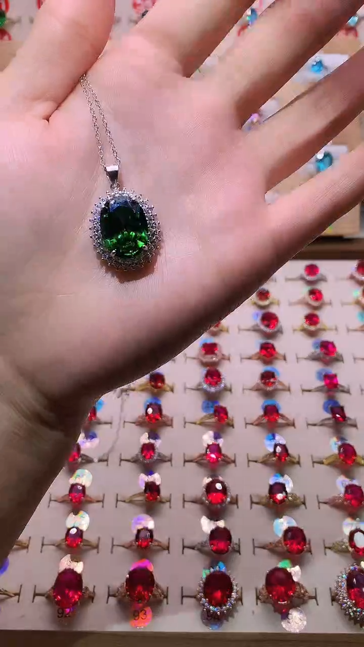 无吊坠925银高订 轻奢 沙弗莱 绿色系吊坠赠链 豪镶 12*16