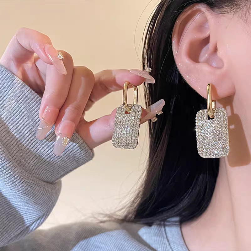 铜合金耳饰 气质轻奢百搭简约简约优雅精致网红设计师耳环F3140