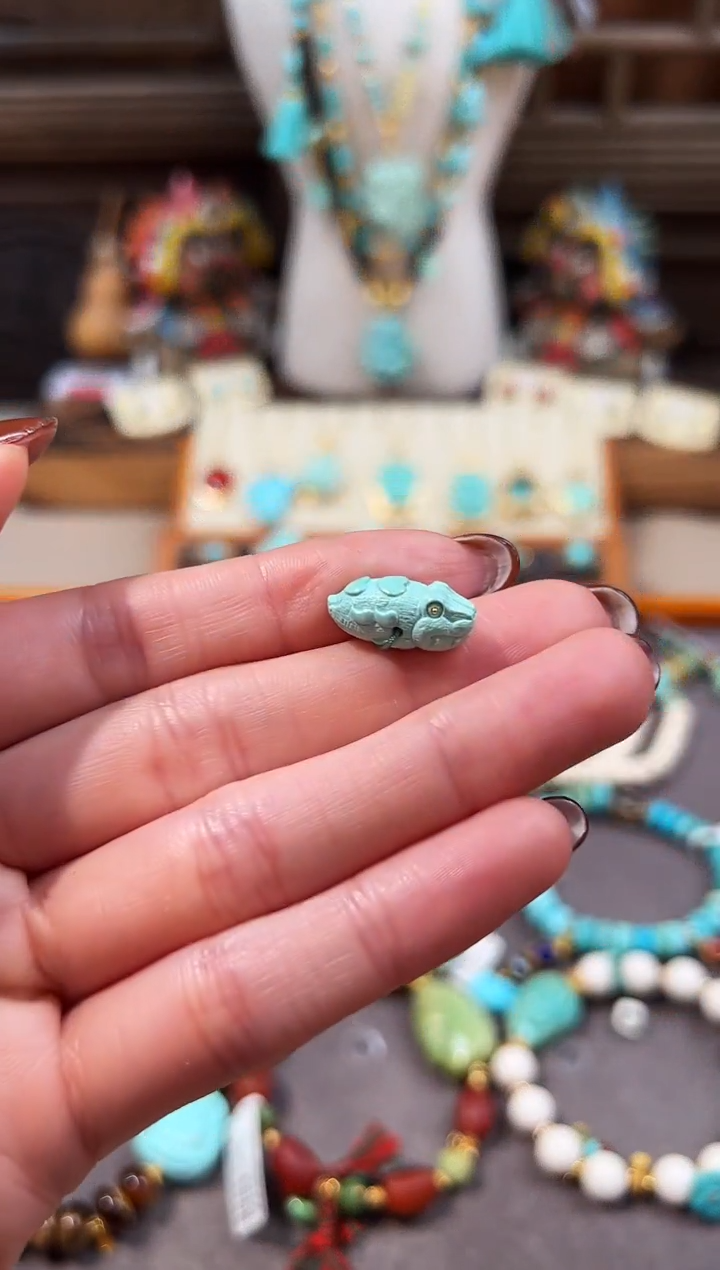 未镶嵌绿松石配饰鳄鱼