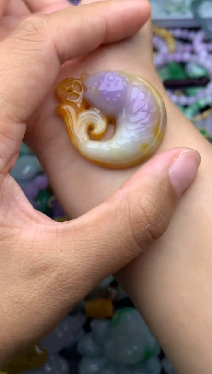 颈饰未镶嵌翡翠天然缅甸翡翠吊坠