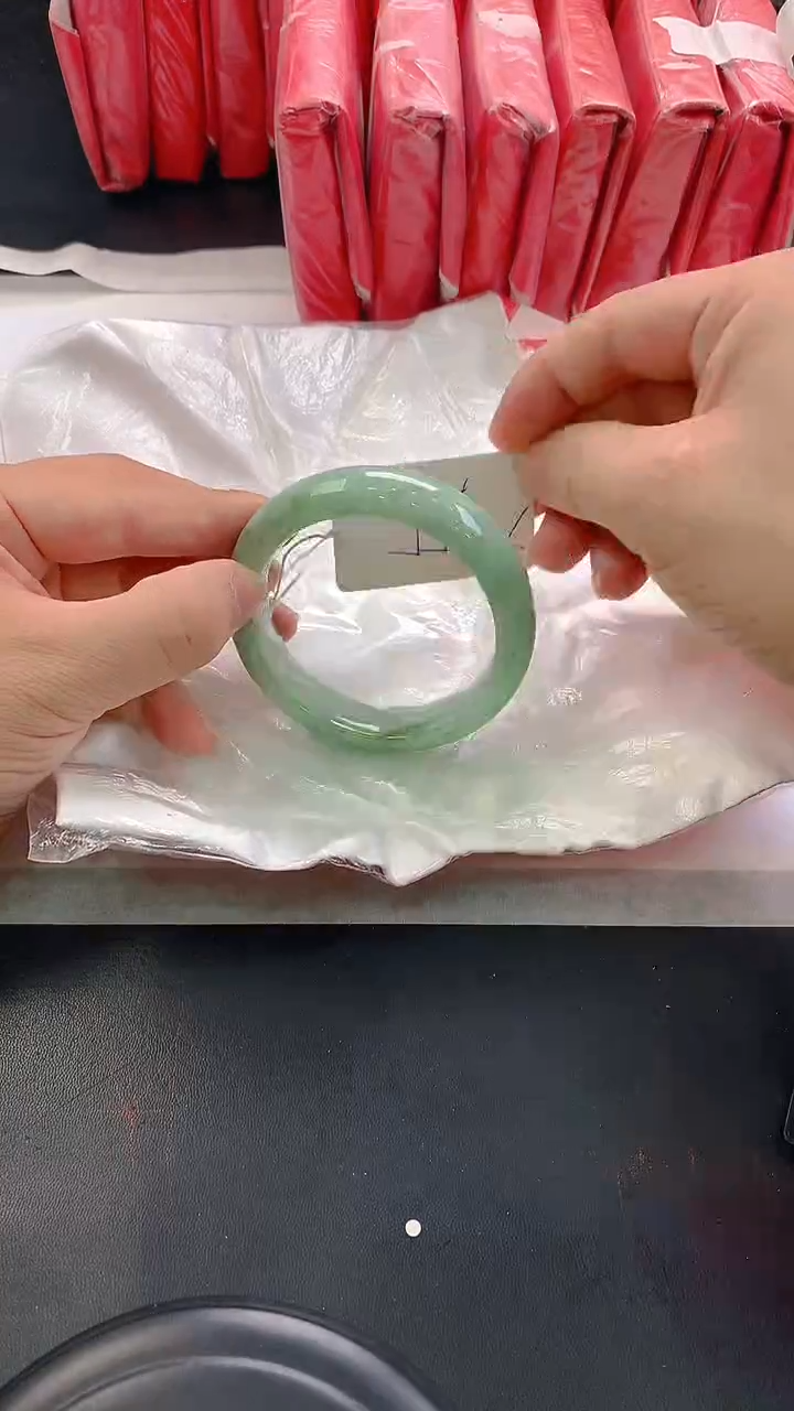 未镶嵌手镯翡翠126
