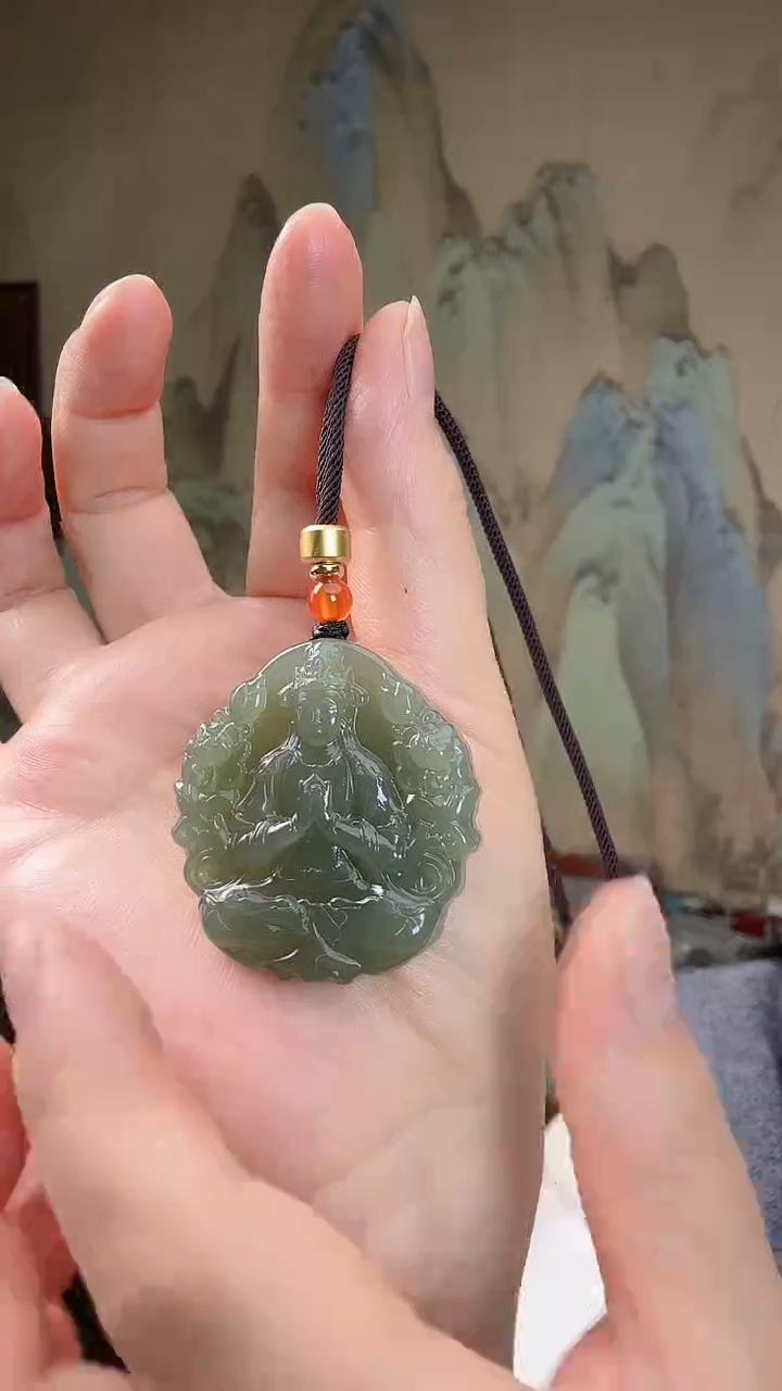 颈饰未镶嵌和田玉.