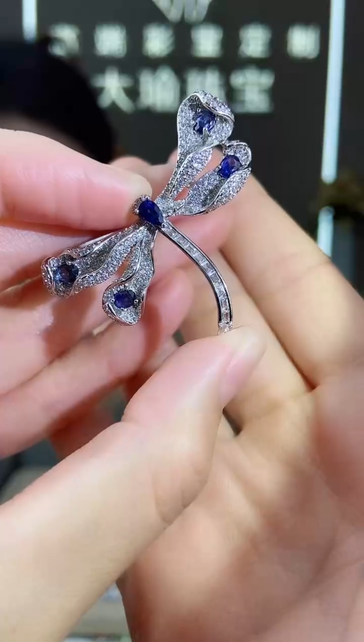 【闪购商品】蓝宝石胸针银S925镶嵌胸针