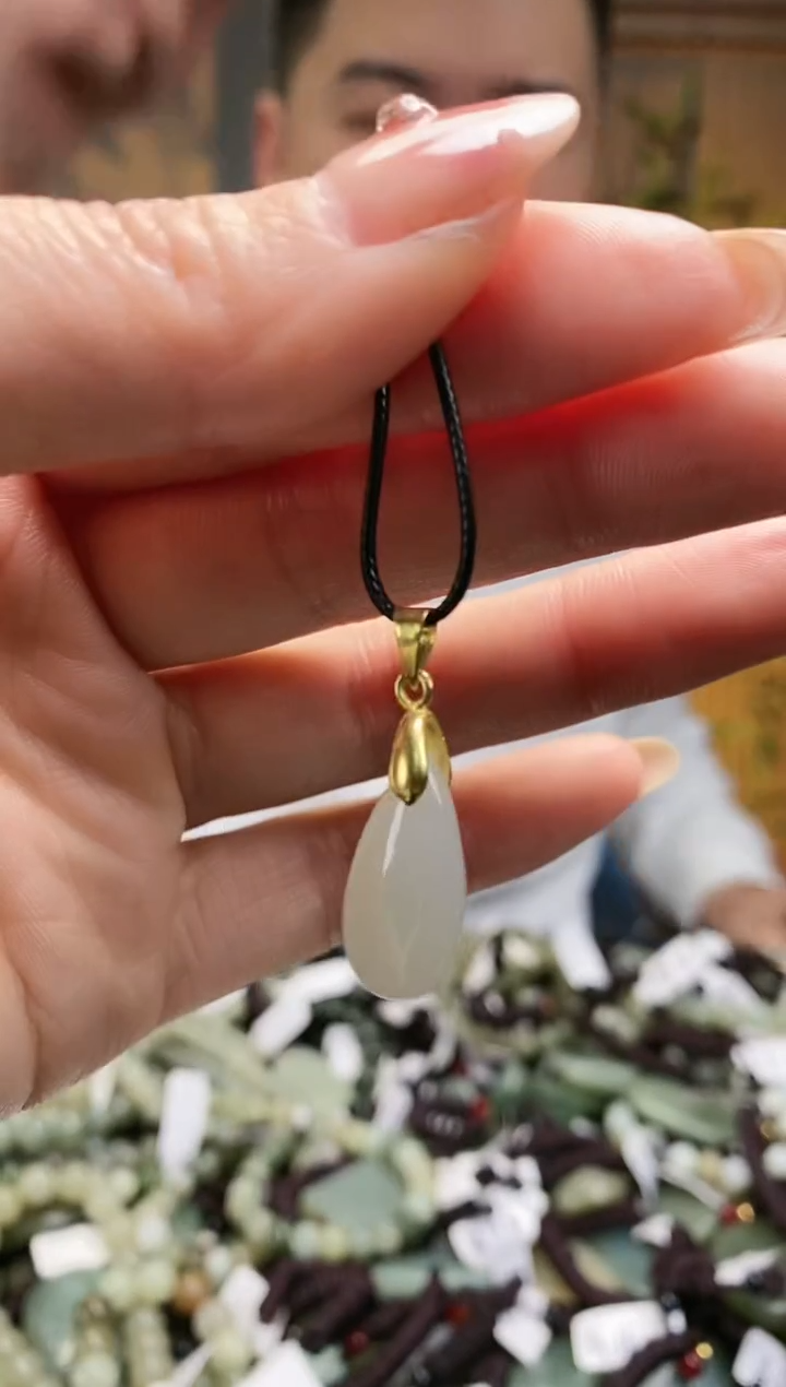 【闪购商品】和田玉颈饰未镶嵌多样性发货，拍一发一