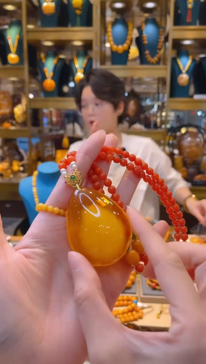 【闪购商品】琥珀颈饰未镶嵌8金包蜜