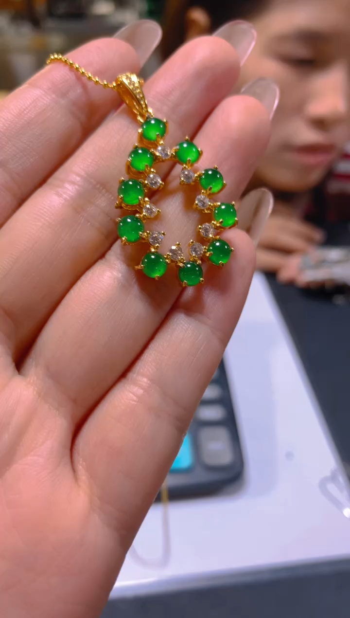颈饰未镶嵌翡翠多样性发一