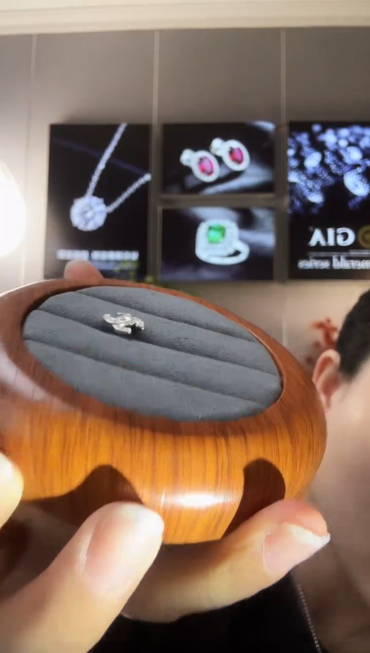 主播定制链接白色款精品耳饰