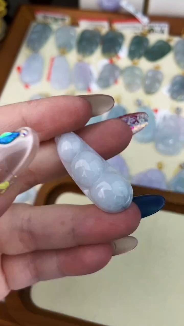 【闪购商品】翡翠颈饰未镶嵌天然缅甸翡翠A货颈饰配绳带礼盒