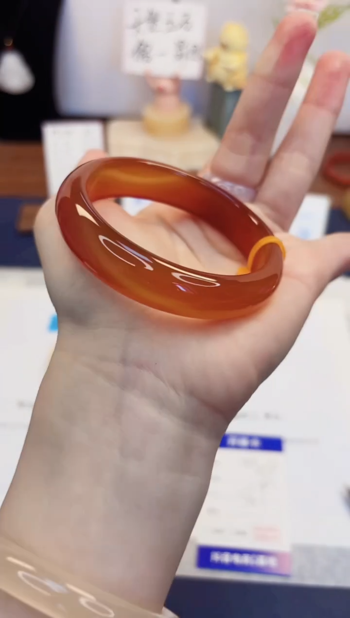 【闪购商品】石英质玉手镯未镶嵌157-玛瑙-圈口56