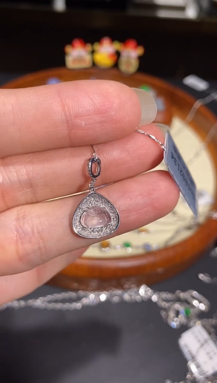 【闪购商品】翡翠吊坠(不含链)18K金镶嵌吊坠