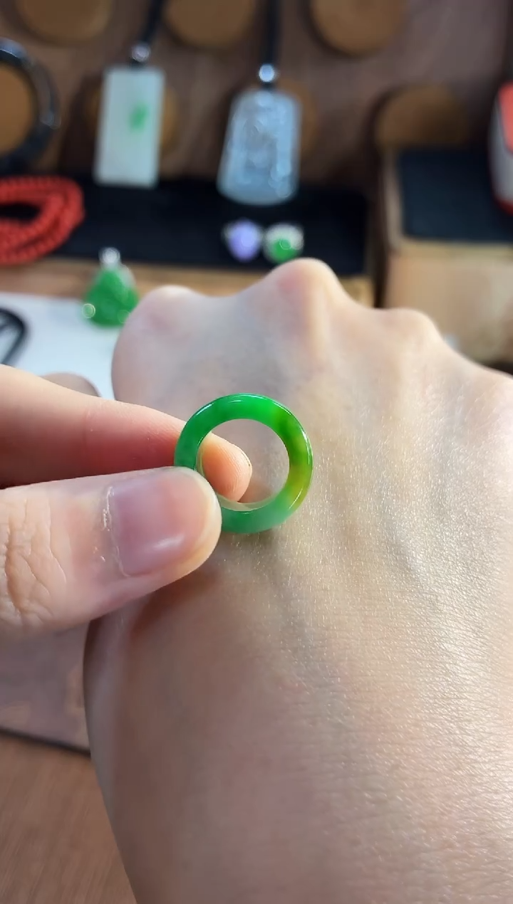 吊坠(不含链)未镶嵌翡翠吊坠