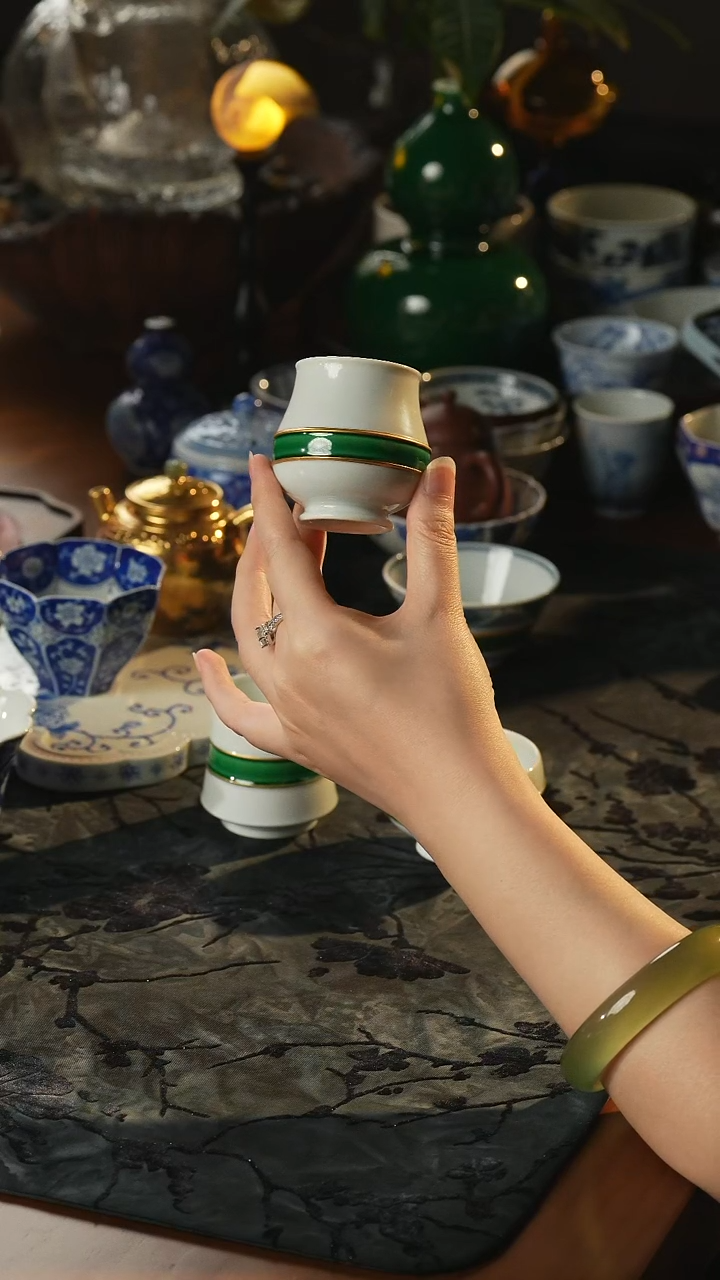 瓷片瓷唐里     