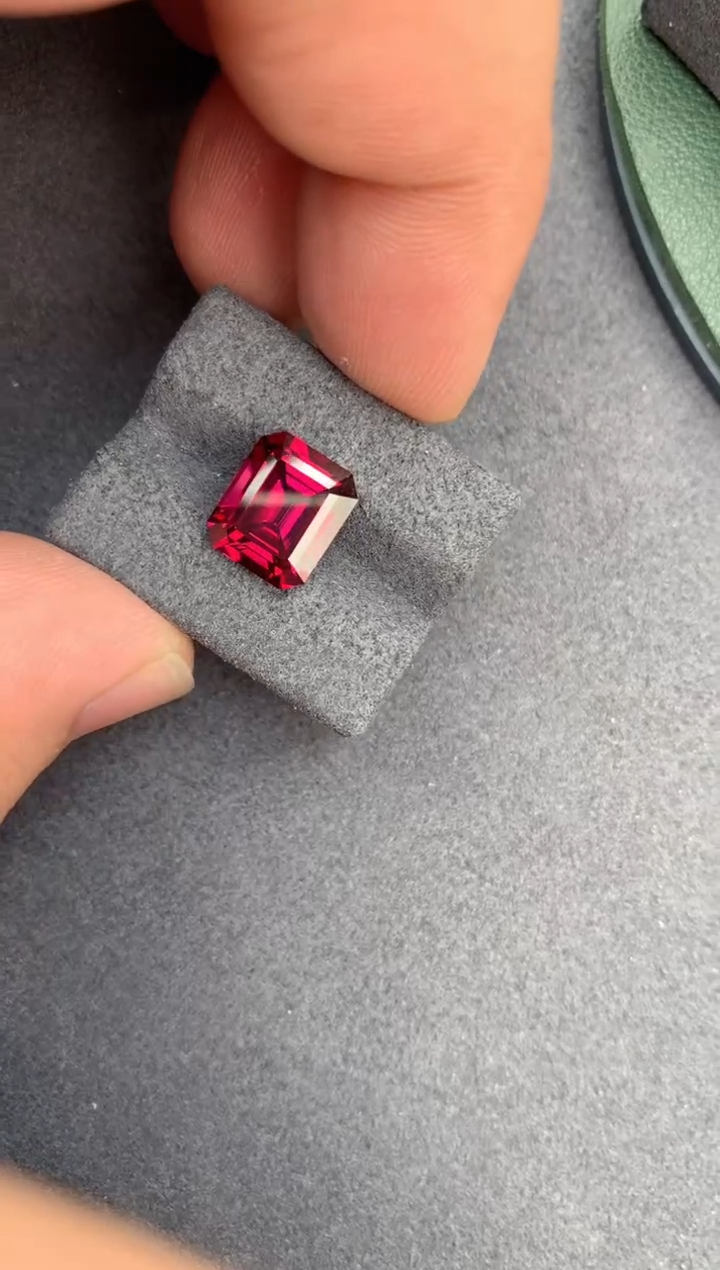 【闪购商品】石榴石裸石未镶嵌5ct镁铝榴石