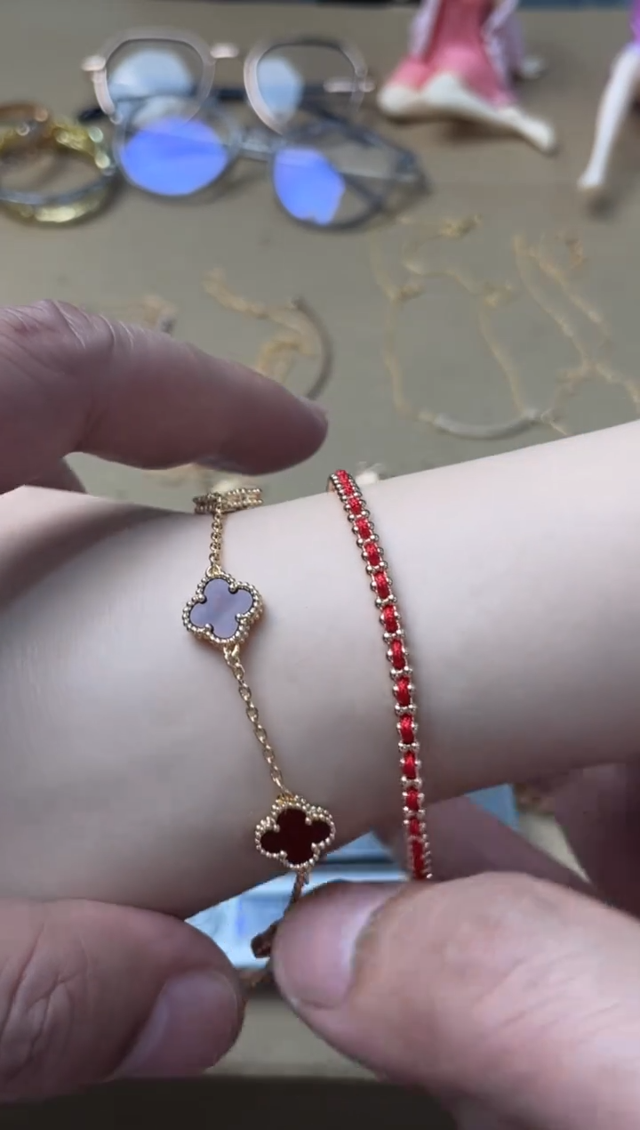 瓷片嘉荣当康大姐fu的总铺