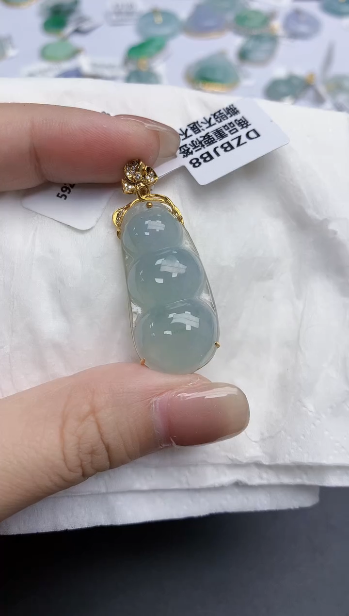 【闪购商品】翡翠颈饰18K金镶嵌天然缅甸翡翠A货