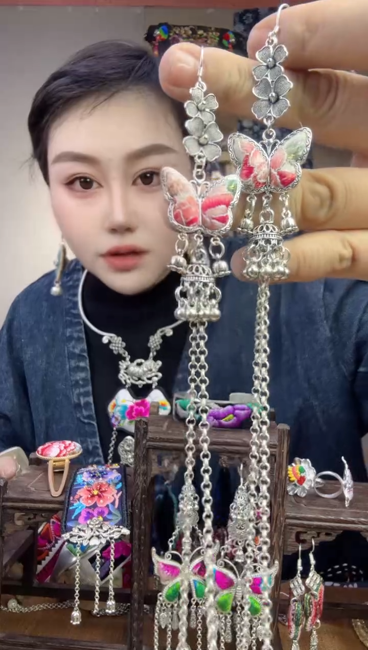 【闪购商品】刺绣纯手工苗绣非遗耳环