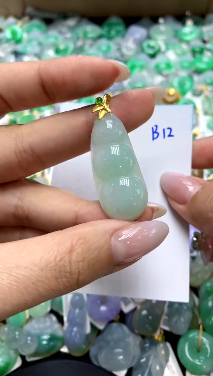 翡翠未镶嵌颈饰11111111111111111