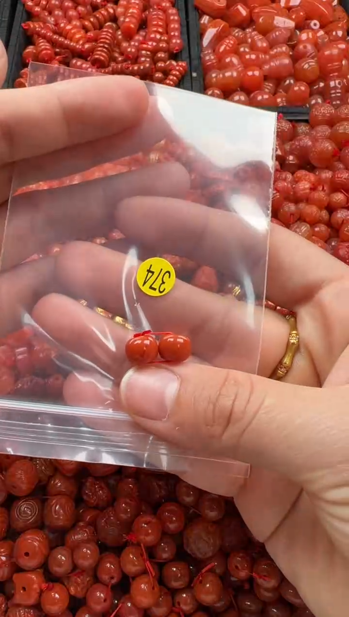 【闪购商品】南红玛瑙颈饰未镶嵌2