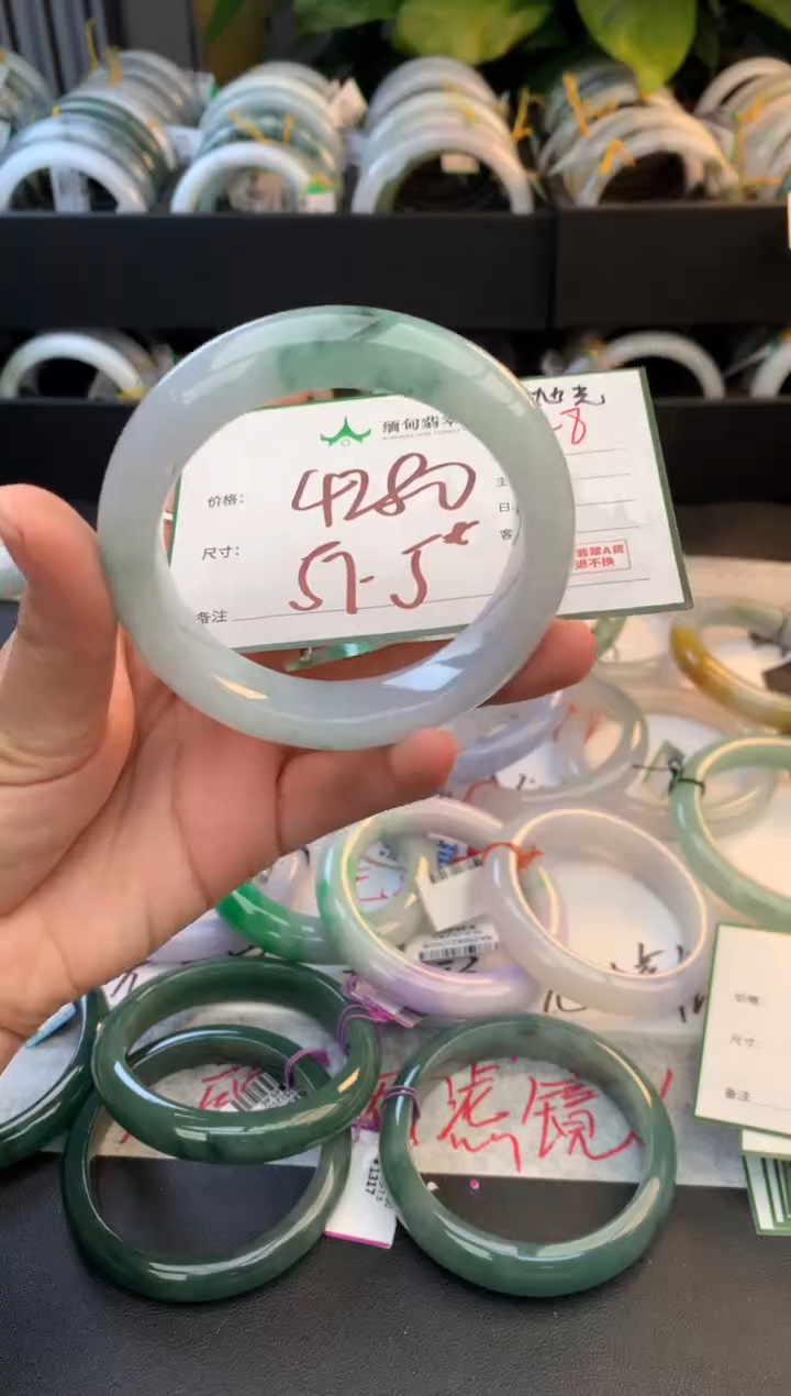 未镶嵌定制翡翠?***?毛货需精细抛光+多人