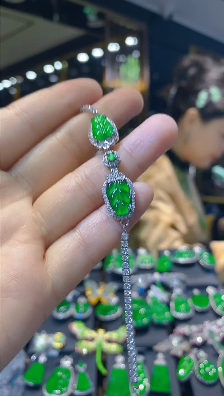 【闪购商品】翡翠手链银S925镶嵌061（多样性发货）