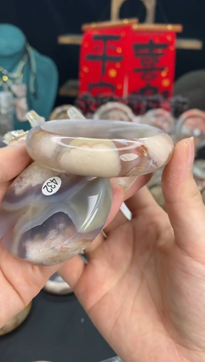 【闪购商品】石英质玉手镯（圆镯）未镶嵌57